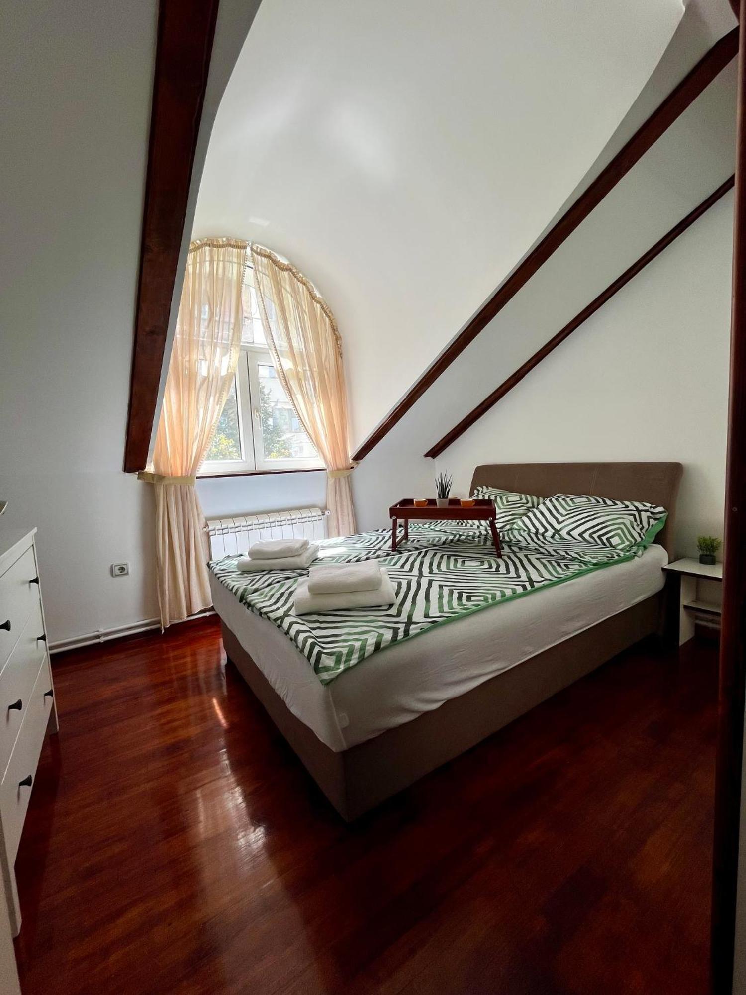 Apartamento Urban Oasis Belgrado Exterior foto